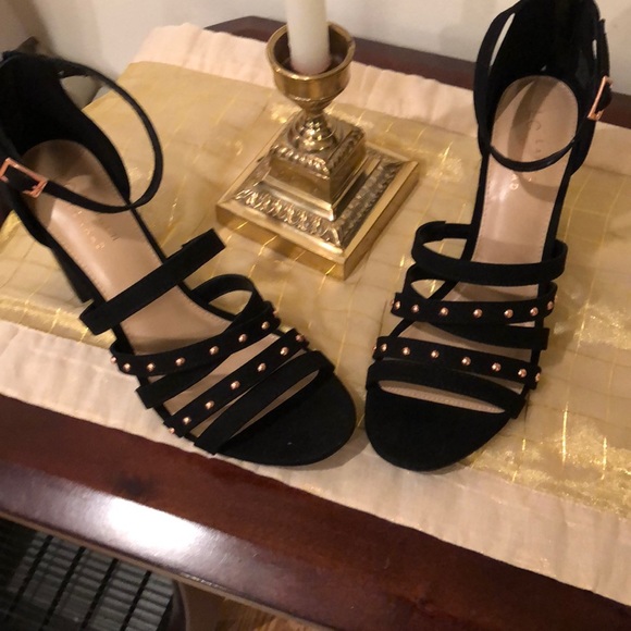 LC Lauren Conrad Shoes - Lauren Conrad Black strap heels open toe size 9.5